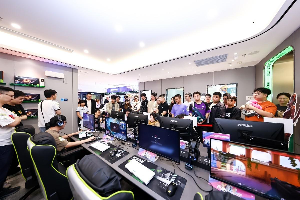 九游体育注册-电竞主题餐厅探店：边吃边看比赛是什么体验？的简单介绍