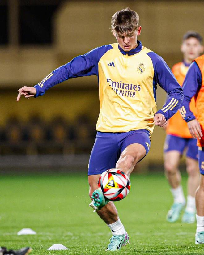 九游体育官网入口-足球运动员日常训练揭秘：你想不到的强度！的简单介绍