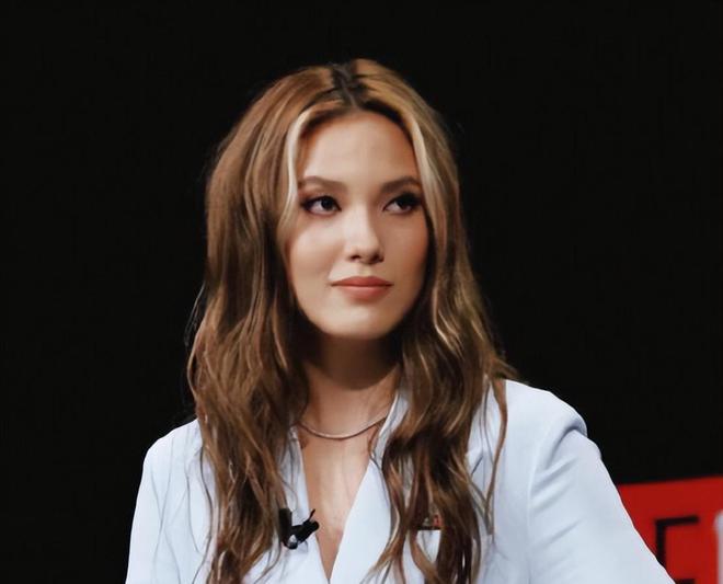 九游体育官方-谷爱凌斯坦福学业曝光，学霸运动员引热议