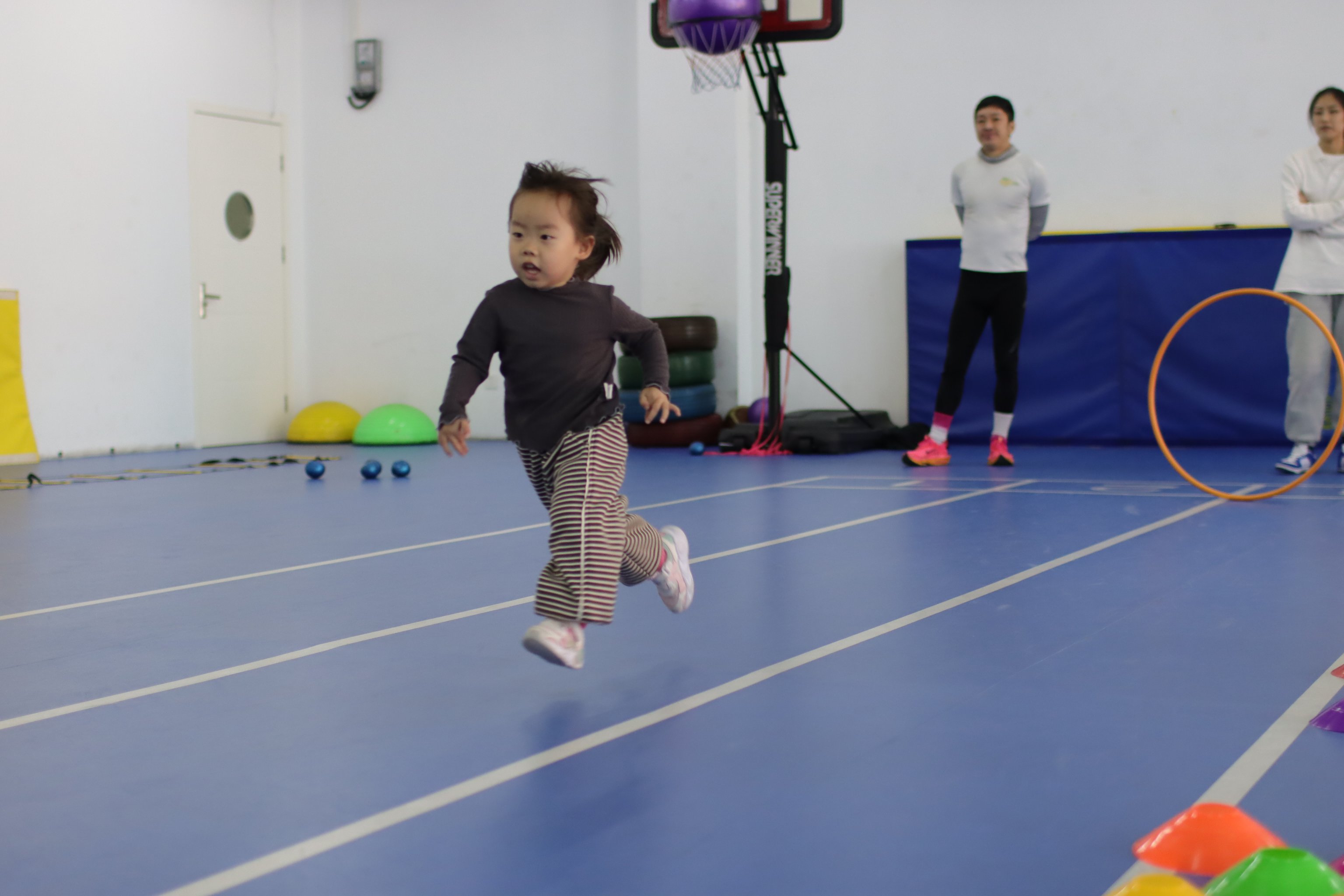 九游体育app-青少年体能训练的黄金期