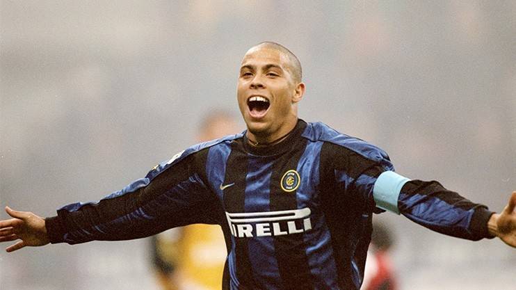 包含罗纳尔多现象：巅峰期的大罗有多恐怖？的词条