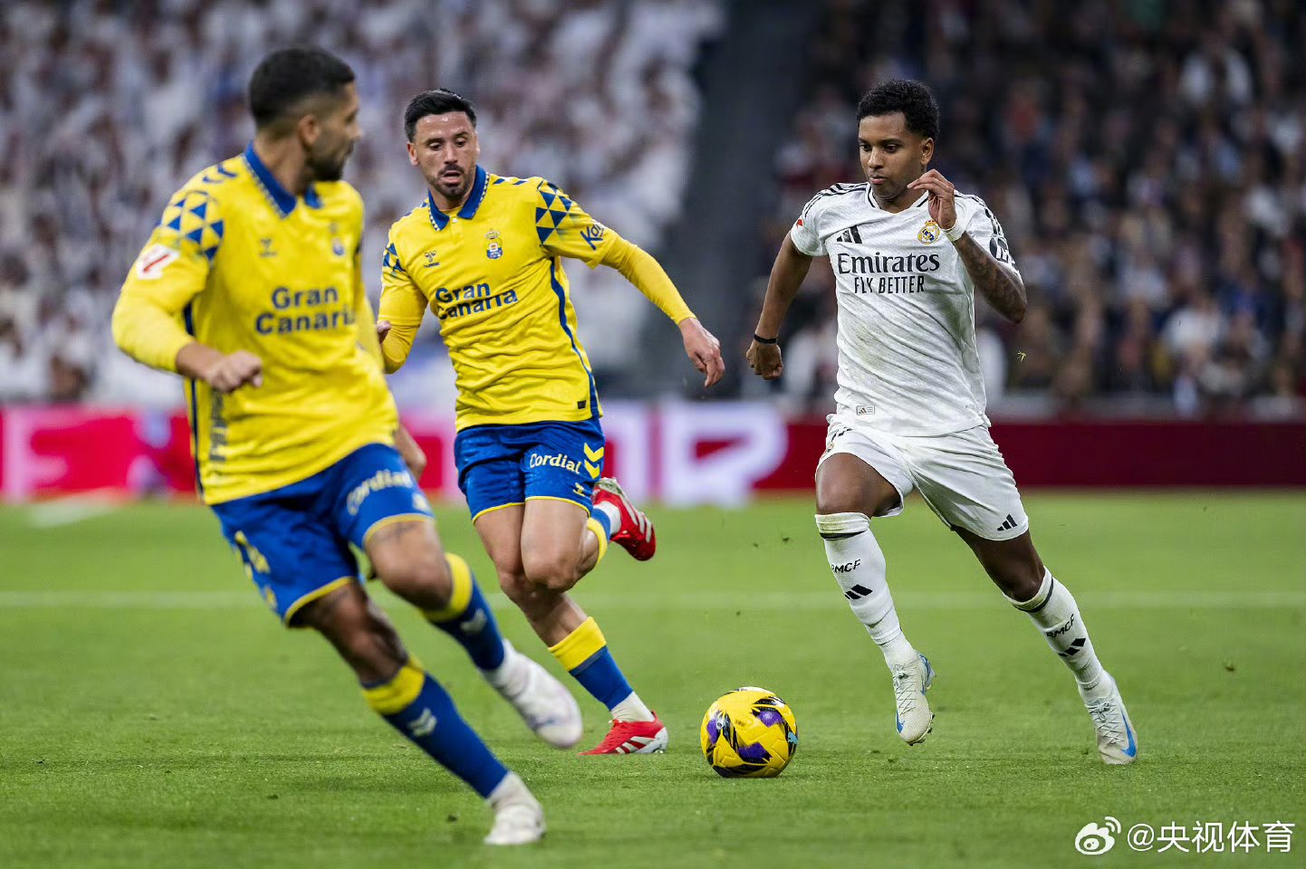 九游体育注册-法甲金靴榜竞争激烈，姆巴佩领跑