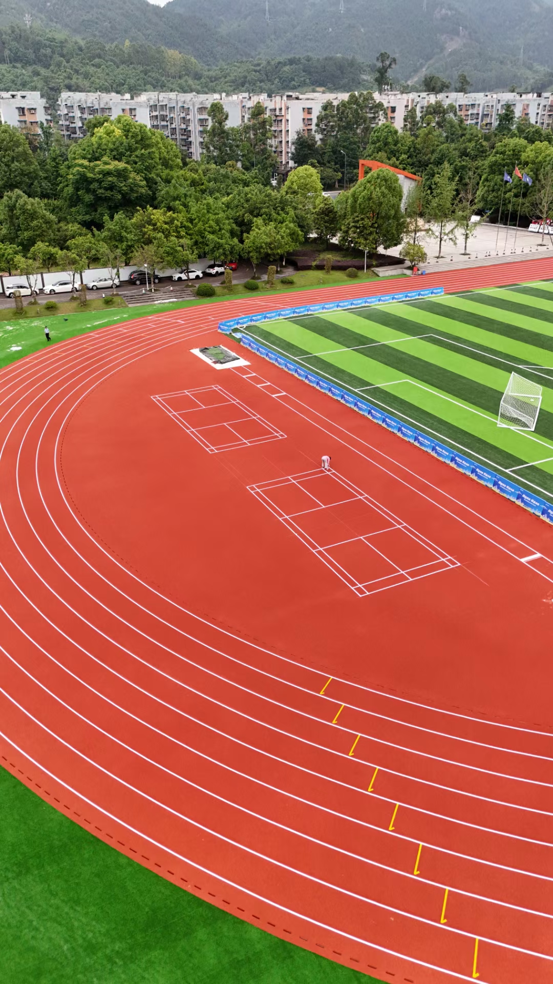 九游体育登录-包含体育场馆新型材料：自修复跑道研发成功的词条