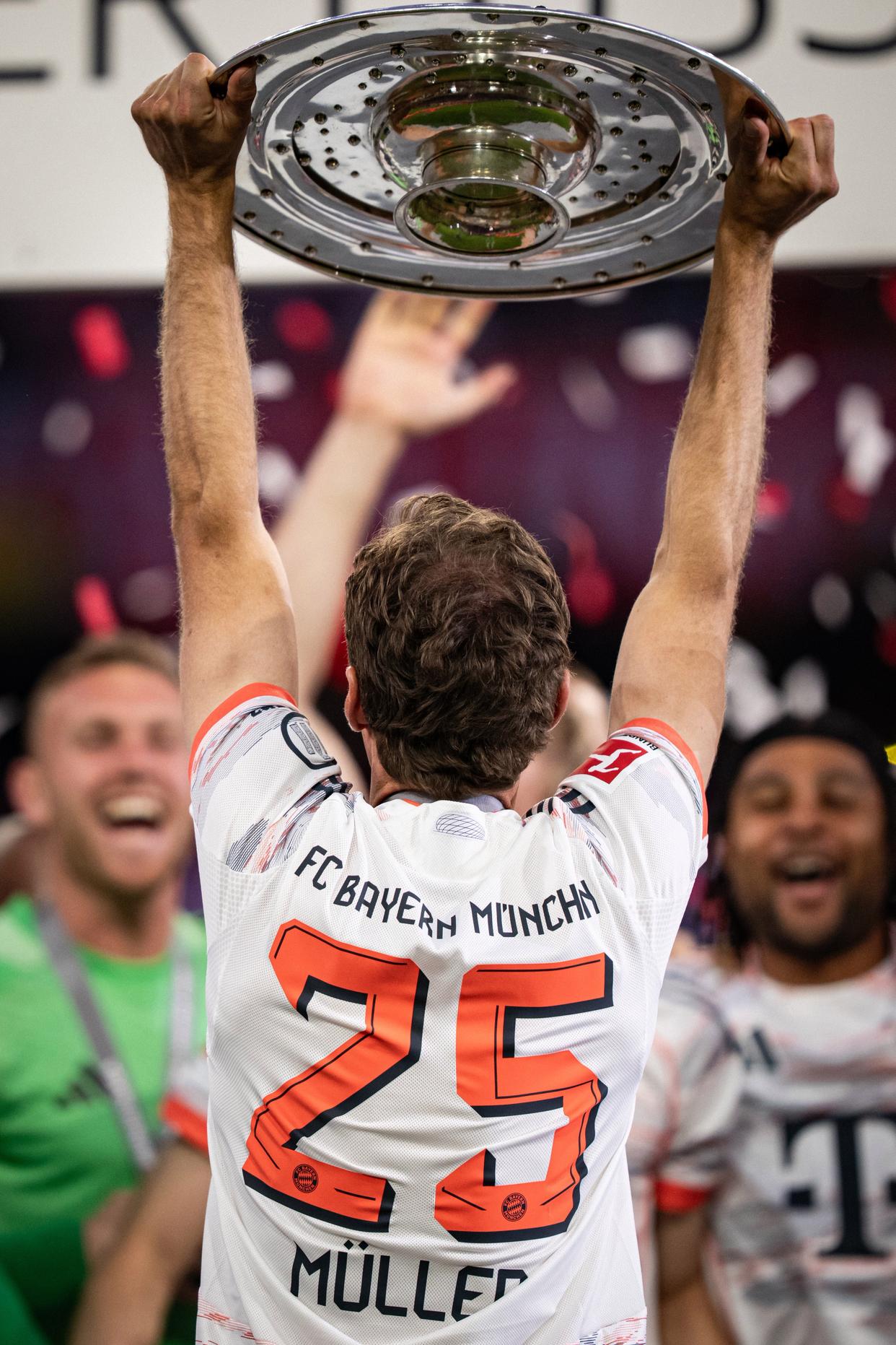 九游娱乐体育-关于拜仁射手榜更新，凯恩or穆勒？的信息