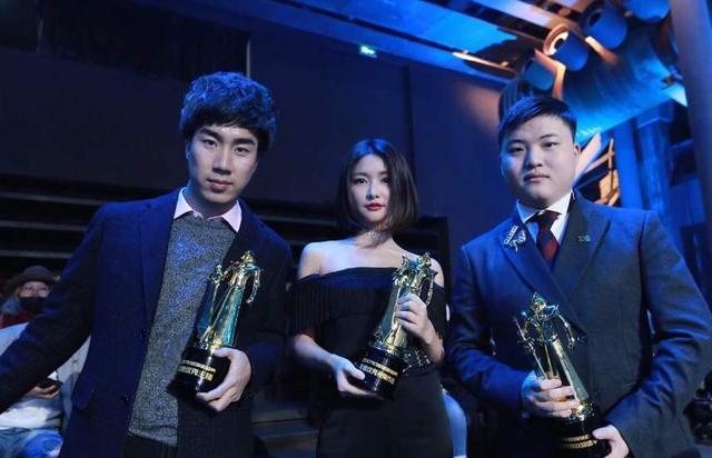 电竞爱情:多位职业选手与女解说恋情曝光的简单介绍 电竞爱情:多位职业选手与女解说恋情曝光的简单介绍