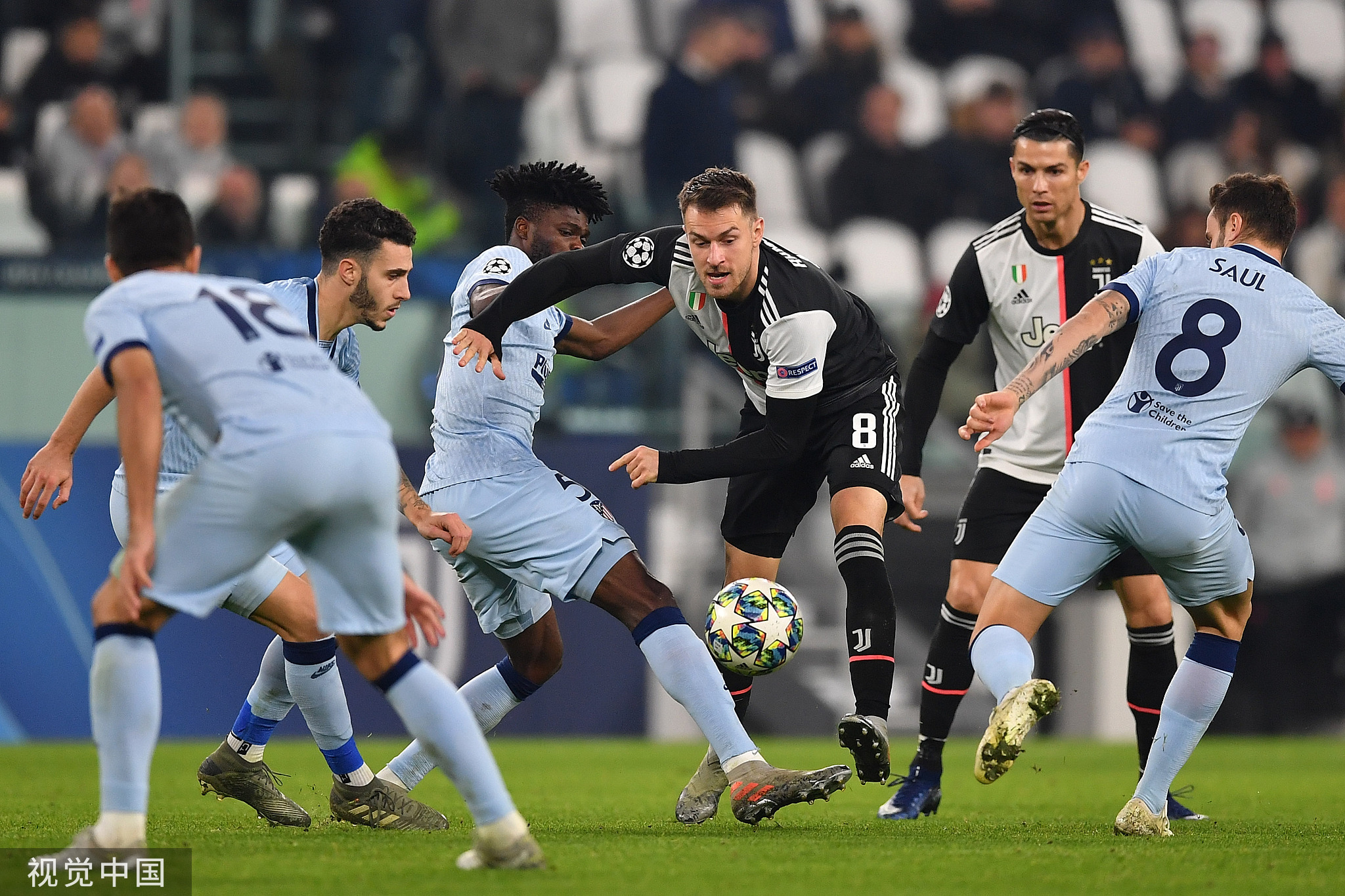 九游体育网址-裁判尺度对比：英超身体对抗vs西甲技术流的简单介绍